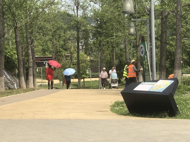 游在贵州拍一拍|运动健身晒太阳 市民乐享户外时光